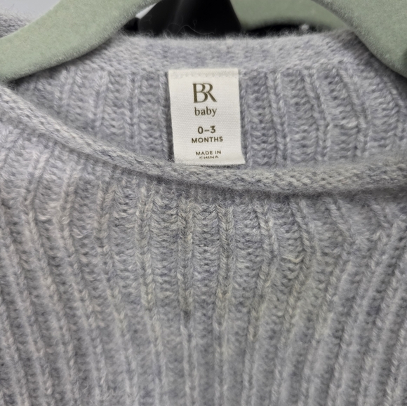 Gray Ribbed Cashmere Sweater - Picture 2 of 3